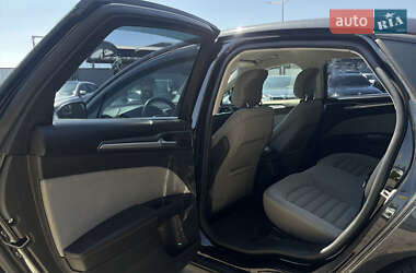 Седан Ford Fusion 2014 в 