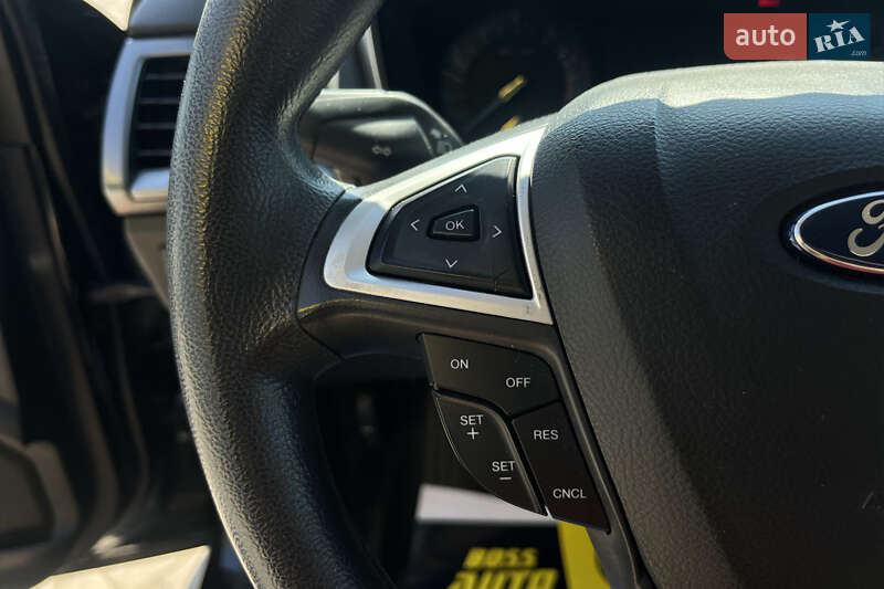 Седан Ford Fusion 2014 в Мукачевому