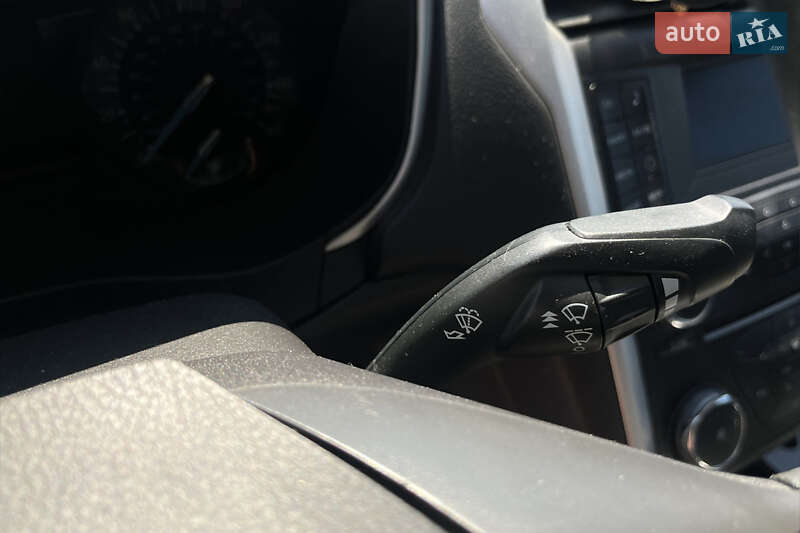 Седан Ford Fusion 2014 в Мукачевому