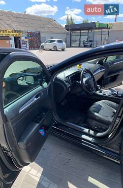 Седан Ford Fusion 2015 в 