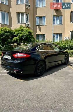 Седан Ford Fusion 2016 в 