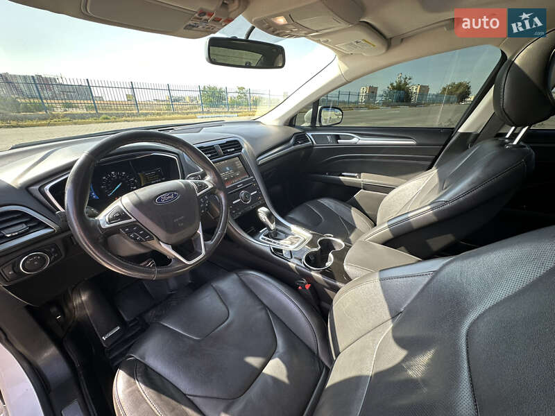 Седан Ford Fusion 2015 в Одессе