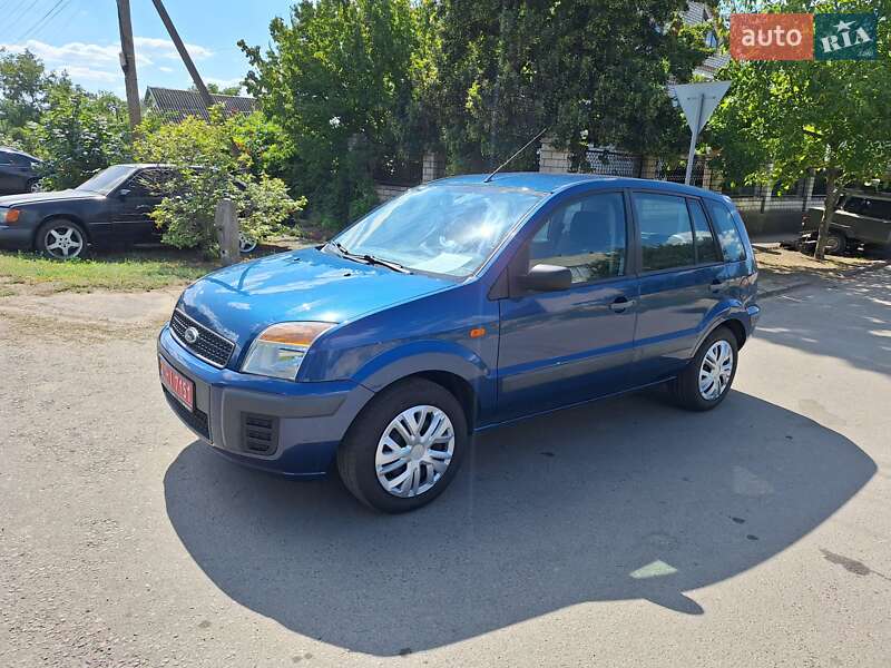Хэтчбек Ford Fusion 2008 в 