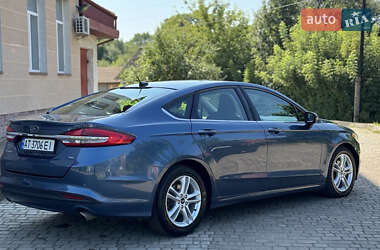 Седан Ford Fusion 2018 в 