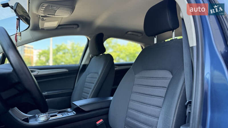 Седан Ford Fusion 2018 в Калуше