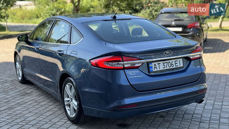 Седан Ford Fusion 2018 в Калуше
