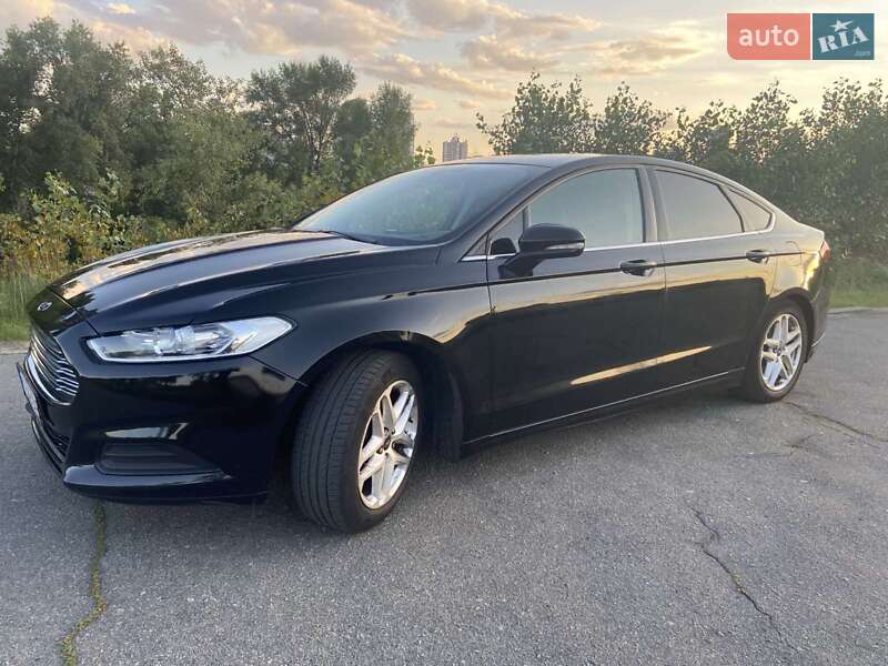 Седан Ford Fusion 2015 в Киеве