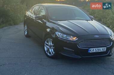 Седан Ford Fusion 2015 в 
