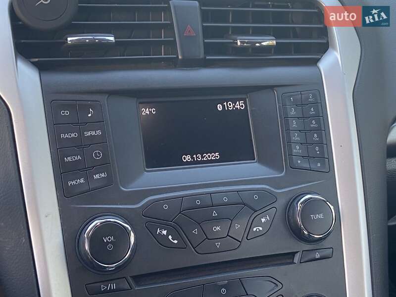 Седан Ford Fusion 2015 в Киеве
