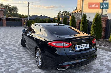 Седан Ford Fusion 2013 в 