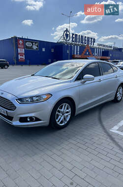 Ford Fusion 2015
