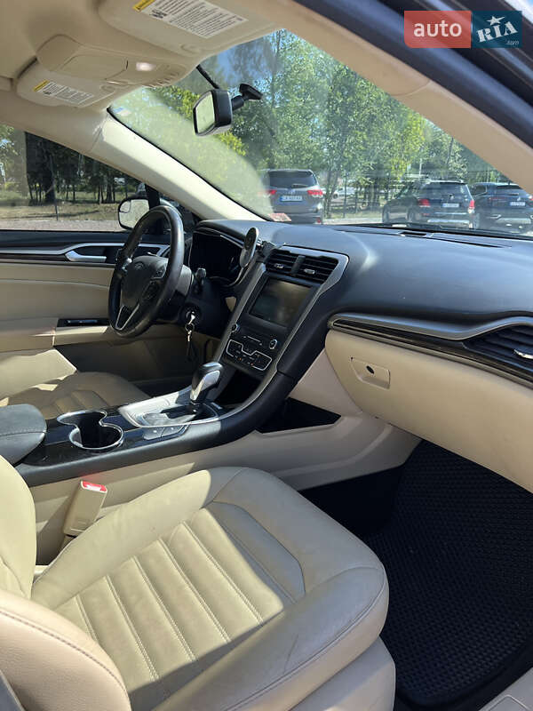 Седан Ford Fusion 2015 в Черкассах
