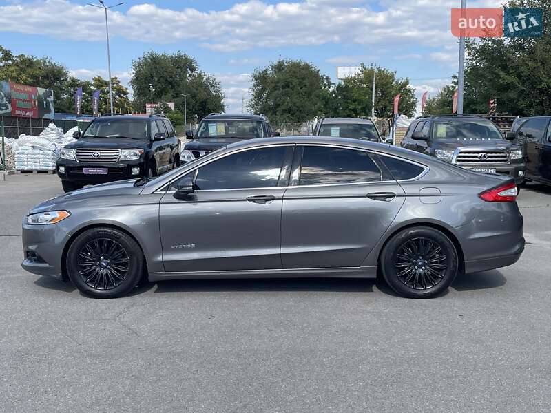 Седан Ford Fusion 2013 в Дніпрі