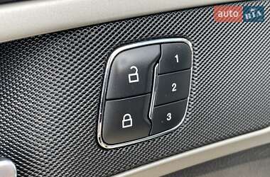 Седан Ford Fusion 2013 в 