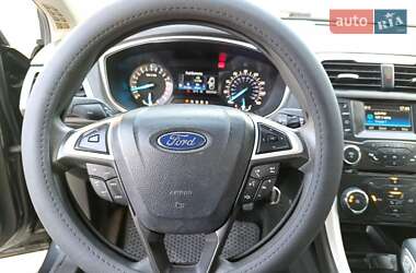 Седан Ford Fusion 2014 в 