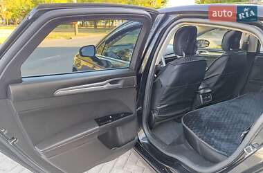 Седан Ford Fusion 2014 в 