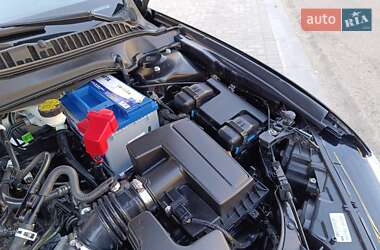 Седан Ford Fusion 2014 в 