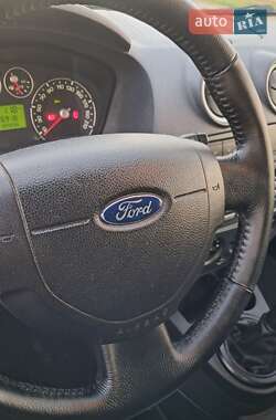 Хэтчбек Ford Fusion 2006 в 