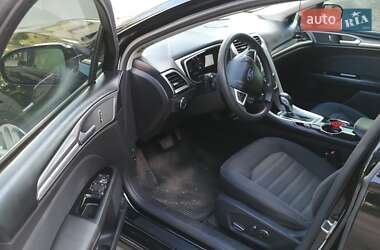 Седан Ford Fusion 2015 в 