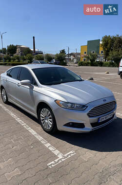 Седан Ford Fusion 2014 в 