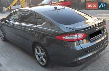 Седан Ford Fusion 2014 в 