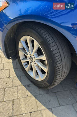 Седан Ford Fusion 2016 в 