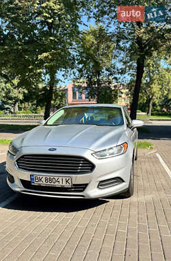 Седан Ford Fusion 2013 в 