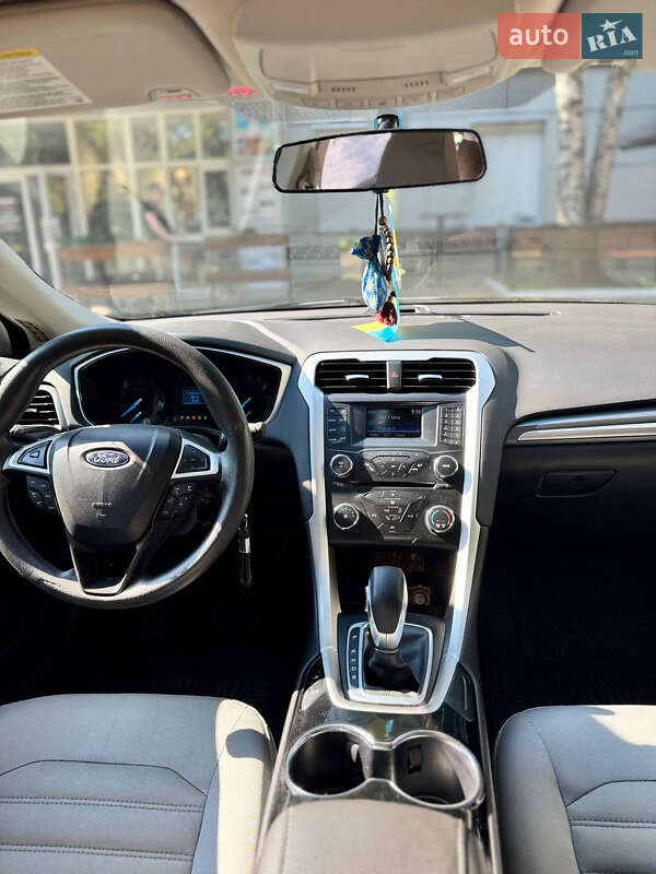 Седан Ford Fusion 2013 в Ровно