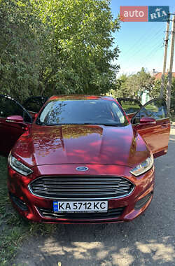 Седан Ford Fusion 2015 в 