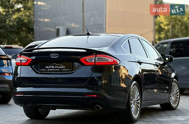 Седан Ford Fusion 2014 в 