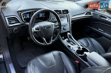 Седан Ford Fusion 2014 в 