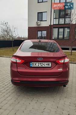 Седан Ford Fusion 2014 в 