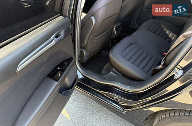 Седан Ford Fusion 2012 в 