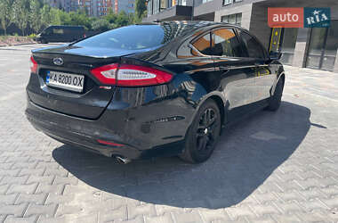 Седан Ford Fusion 2013 в 