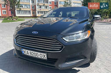 Седан Ford Fusion 2013 в 
