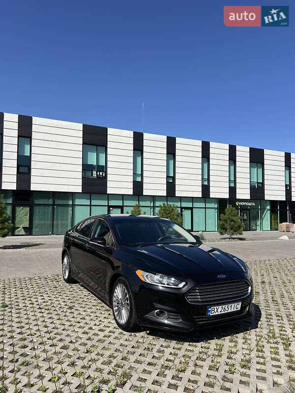Седан Ford Fusion 2013 в 