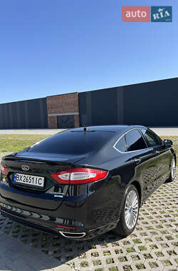 Седан Ford Fusion 2013 в 
