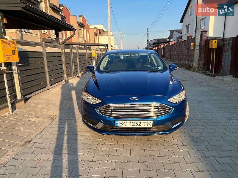 Седан Ford Fusion 2017 в Львове
