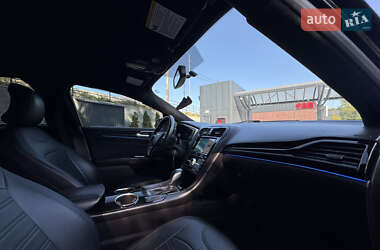 Седан Ford Fusion 2015 в 
