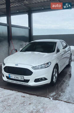 Седан Ford Fusion 2014 в 