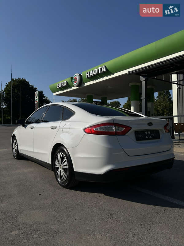 Седан Ford Fusion 2013 в Каменец-Подольском