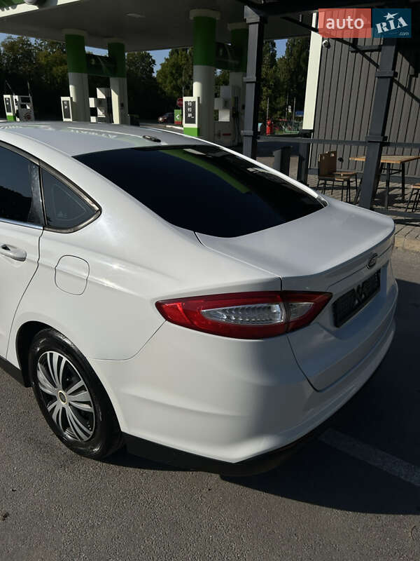 Седан Ford Fusion 2013 в Каменец-Подольском