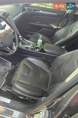 Седан Ford Fusion 2013 в Одесі