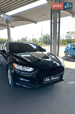 Седан Ford Fusion 2012 в 
