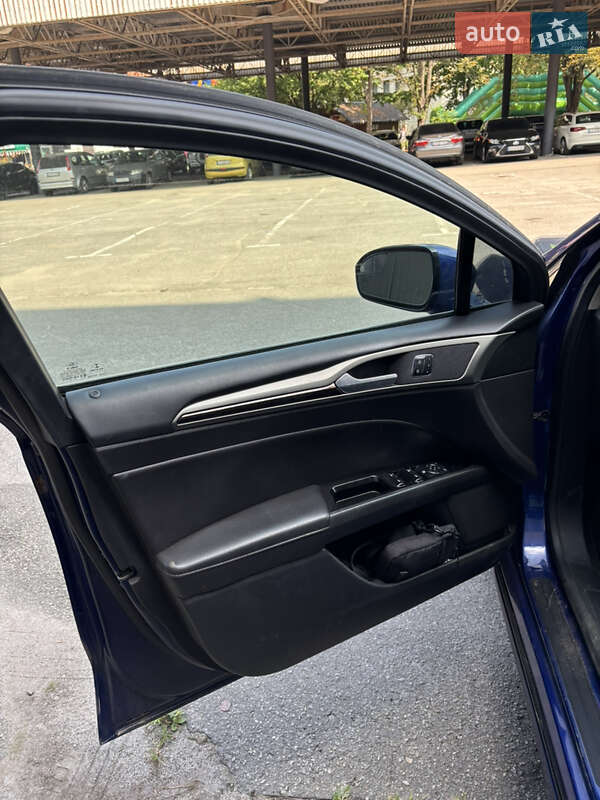 Седан Ford Fusion 2013 в Киеве