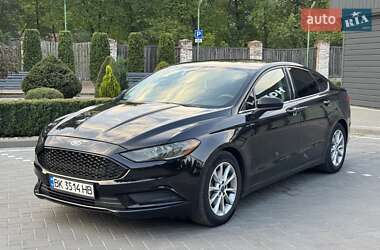 Седан Ford Fusion 2016 в 