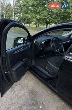 Седан Ford Fusion 2015 в 