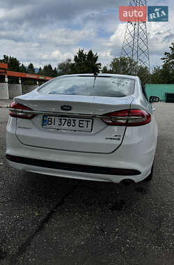 Седан Ford Fusion 2017 в 