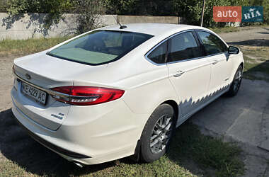 Седан Ford Fusion 2016 в 