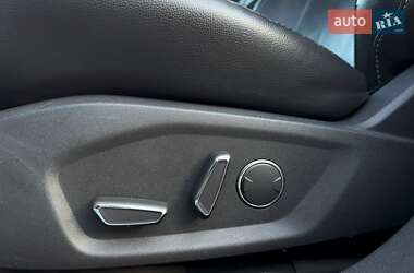 Седан Ford Fusion 2016 в 